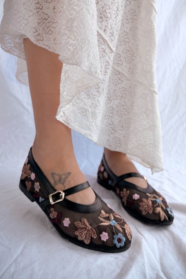 Pety Black Tulle Flower Embroidery Detail Women's Ballerinas