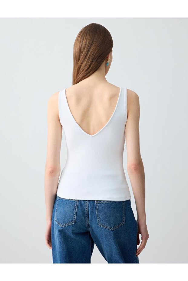 Beyaz Dar Kesim V Yaka Basic Örme Atlet - 5