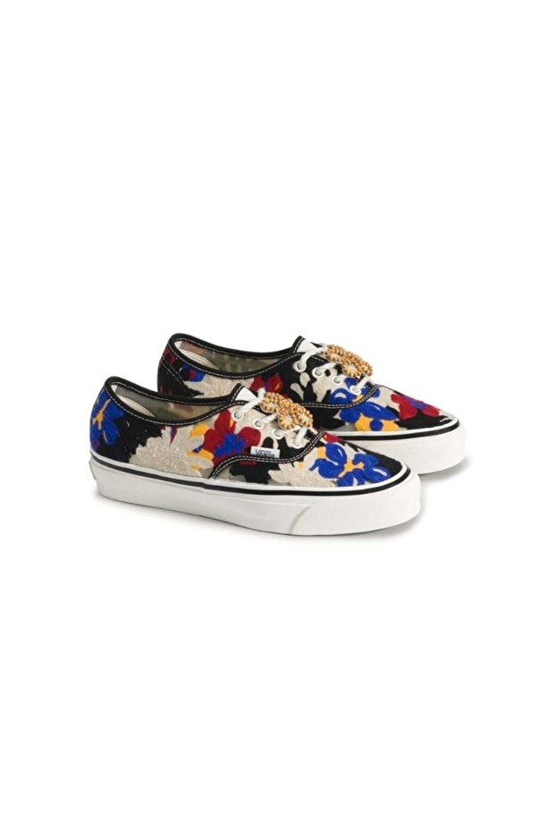 LX Authentic 44 Needlework - 5