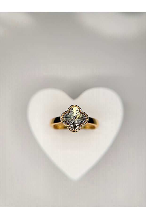 Women's Steel Clover Detailed Adjustable Ring | Vintage Chic Does Not Make It Look Dull