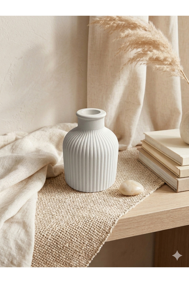 Decorative Serrated Vase (Unvarnished)