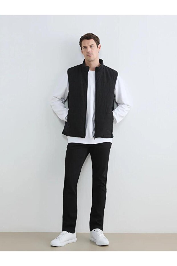 Stand Collar Quilted Men's Puffer Vest (S6)