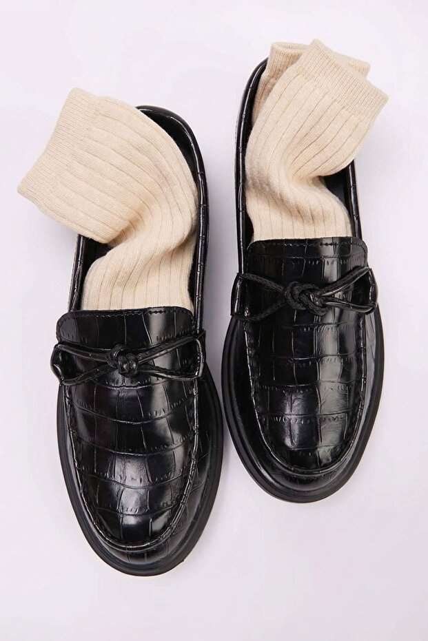 Siyah Fiyonklu Kadın Loafer Ayakkabı TAKSS26LA00004 - 5