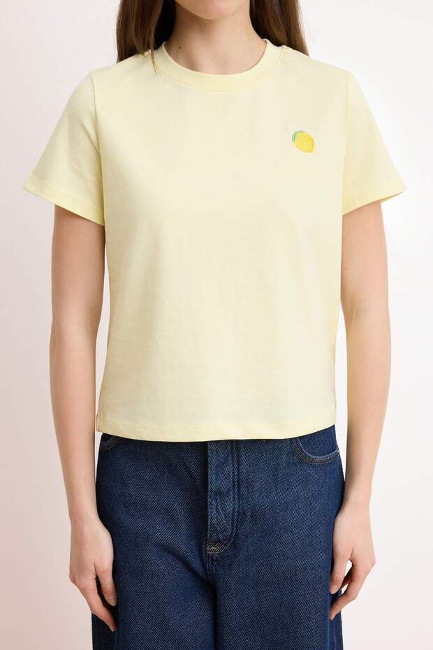 Sarı Regular/Normal Kalıp Kısa Kollu Nakışlı Tok %100 Pamuk Örme T-shirt TWOSS26TS00232 - 3