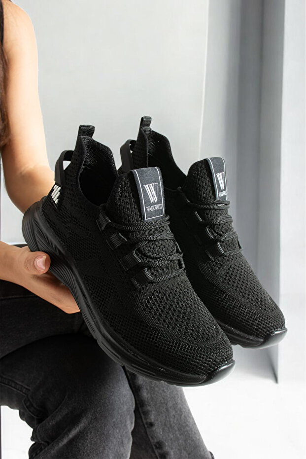 Women's Black Black Sneakers