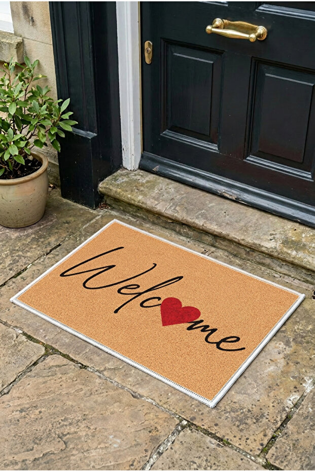 Heart Detailed Welcome Written Door Mat