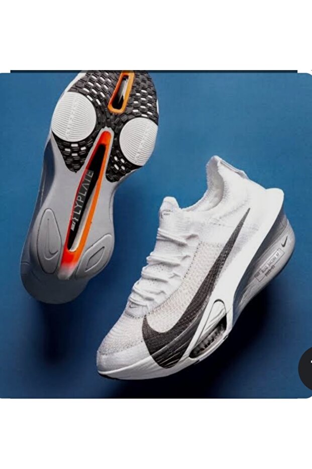 حذاء الجري Air Zoom Alphafly Next% 3 للرجال باللون الأبيض FD8311-101