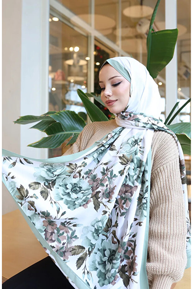 شال كابري بنمط الزهور 70349-02 أخضر فاتح إكرو