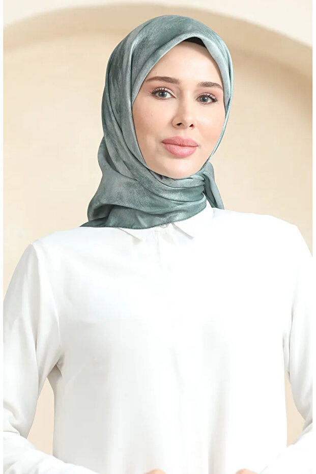 Crystal scarf 19095-18 dark khaki
