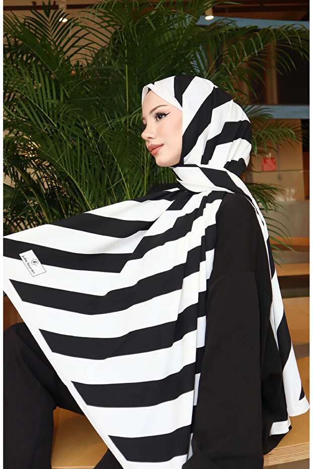 شال مزخرف 70338-05 إكرو أسود
