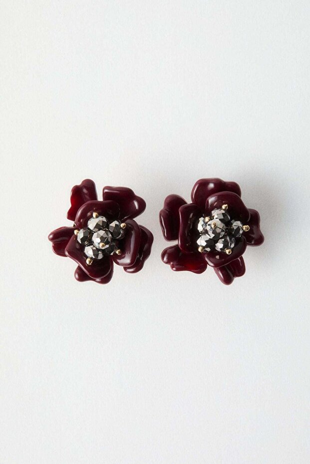 Flower-shaped earrings