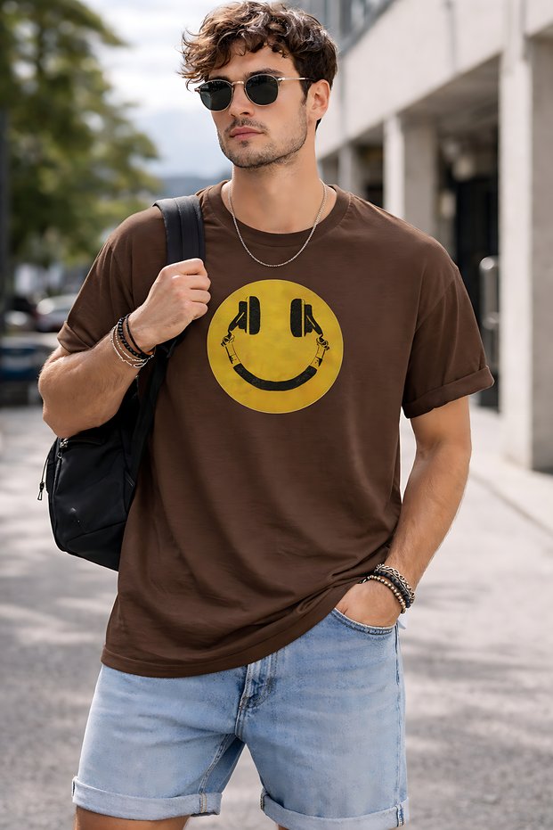 Smile Headphones Printed Unisex Oversize T-Shirt – Modern Emoji Graphic Design Casual T-Shirt