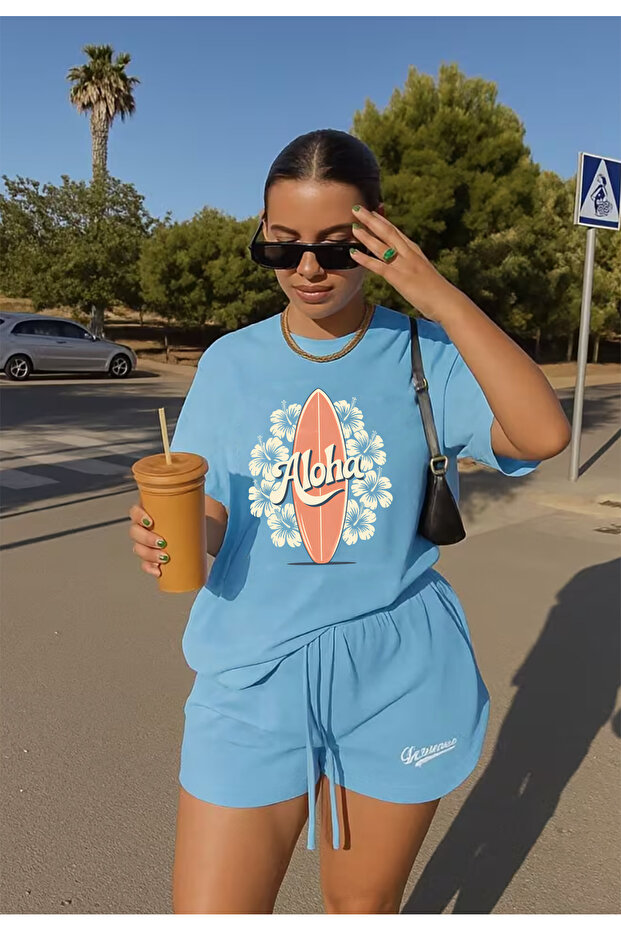 تي شيرت ALOHA مطبوع بياقة دائرية وأكمام قصيرة للجنسين