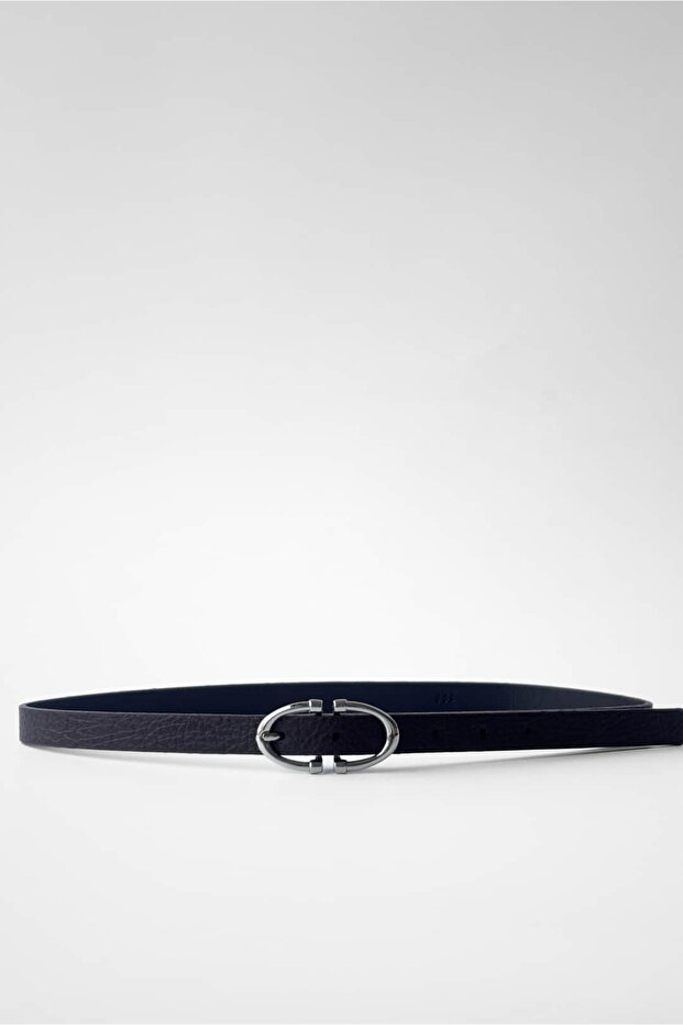 Ovalia Buckle Thin Faux Leather Belt