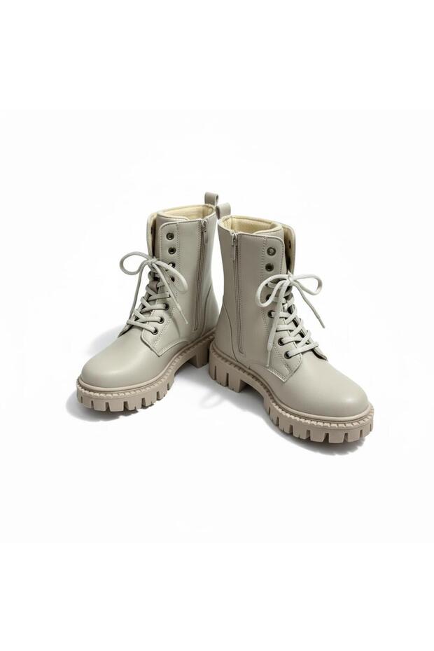 Boots with Aster Inside the Sole - 3