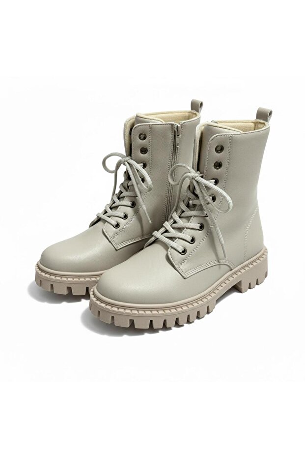 Boots with Aster Inside the Sole - 5