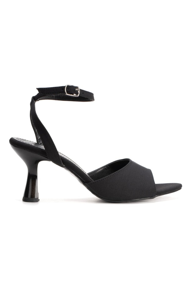 Women's Single Strap Ankle Strap 7 cm Heeled Stylish Shoes