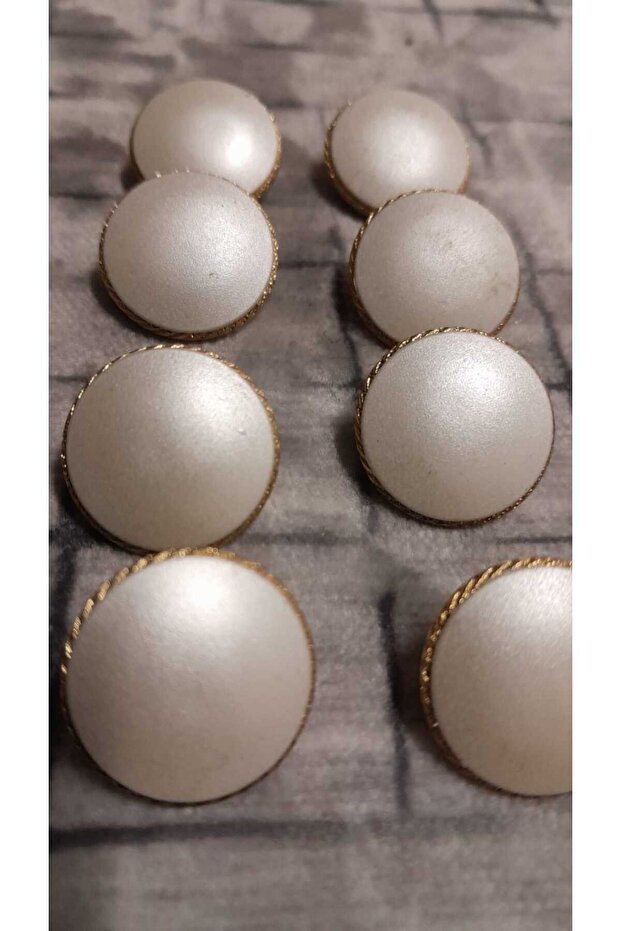 Ǝe Polyester Mineli Gold Button 27 Size 17 Mm, 8 Pieces