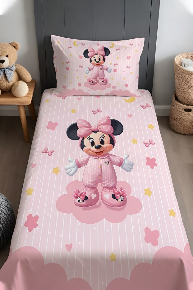Minnie's Sleep Time Patterned Bedspread and Pillowcase