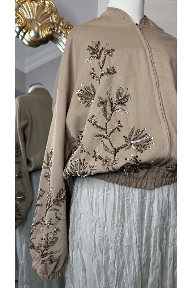 Nakışlı pullu bomber ceket - 2