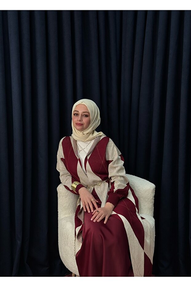 البقلاوة منقوشة سترة طويلة محبوكة