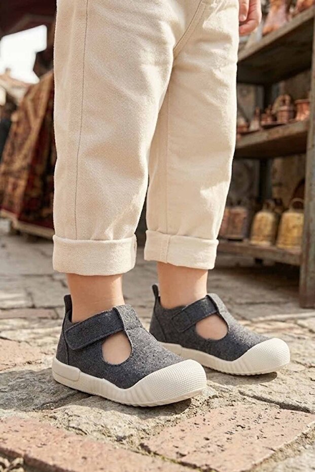 Unisex Kids' Sandals - Baby First Step Shoes with Velcro and Flexible Soles