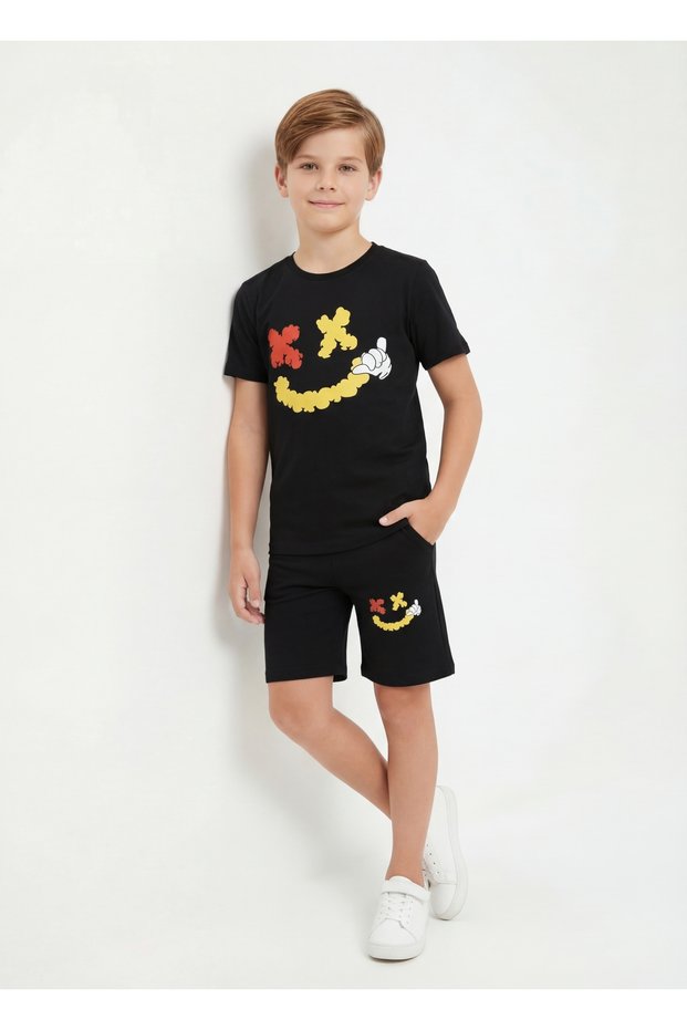 Round Neck T-Shirt and Capri Pants Emoji Print Detailed Boys' Summer Set