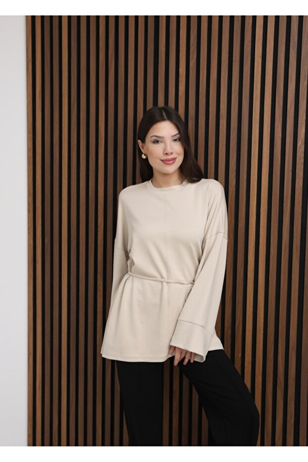 Comfortable Tunic with Side Slits and Tie Detail