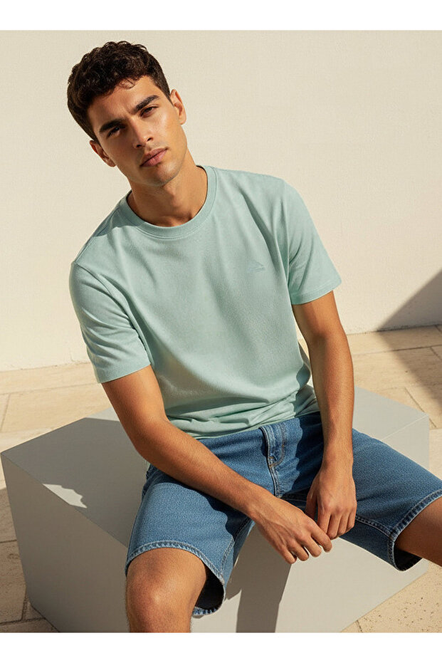 Men Embroidered T-shirt