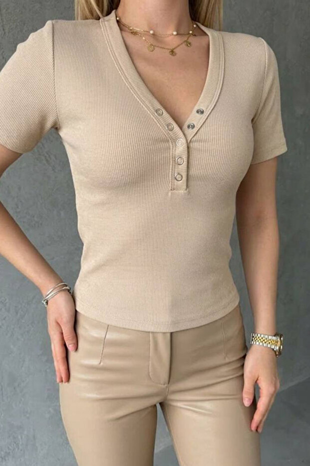 V-Neck Snap Fastener Camisole Crop-Beige Beige