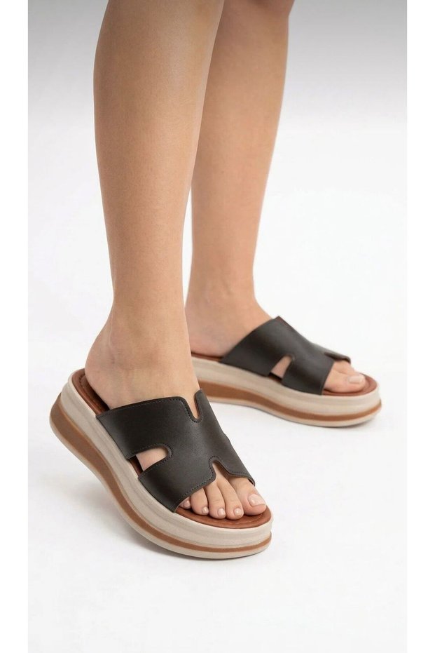 336 Classic Slippers, Very Stylish, the Choice of Women and Girls