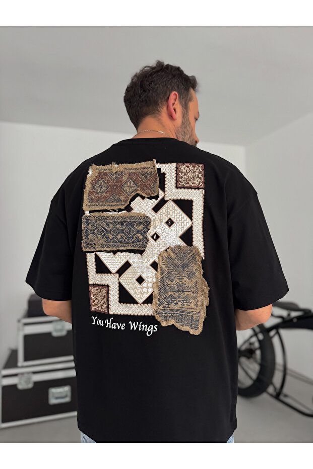 تي شيرت أسود كبير الحجم بتفاصيل من القش على الظهر SW-5126