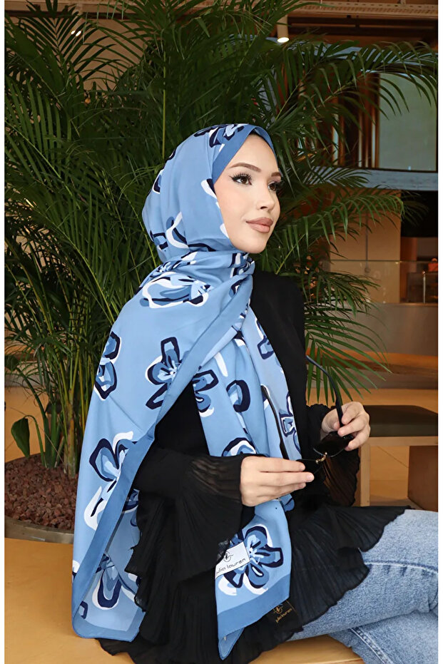 شال كابري بنمط الزهور 70344-03 أسود نيلي