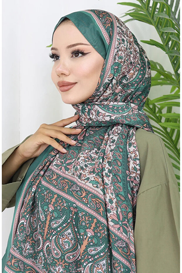 شال ناعم منقوش عرقياً 70312-02 أخضر زمردي