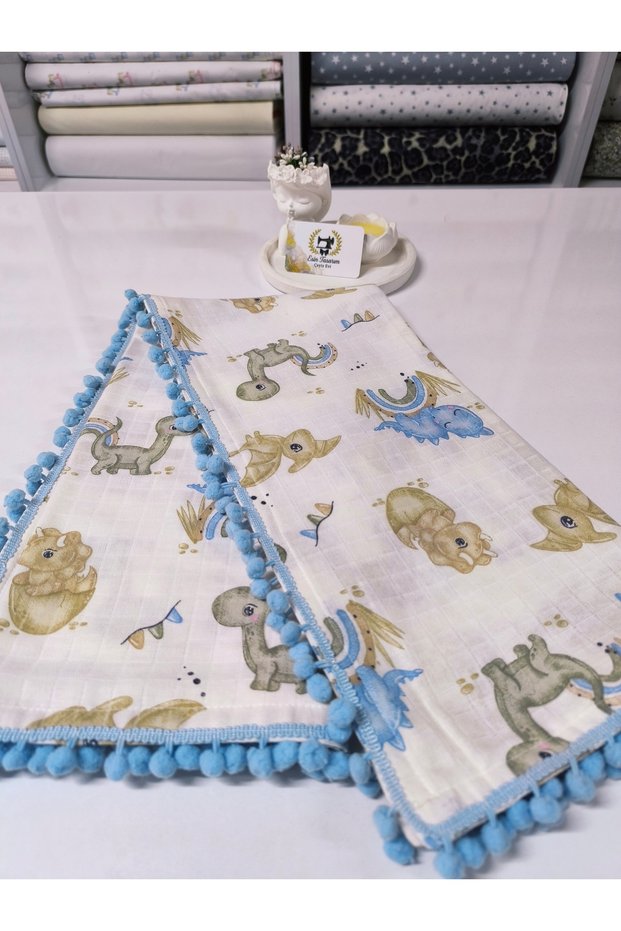 100% Cotton . Double-Layer Muslin Baby with Pompom on the Edge Patterned Si Blanket