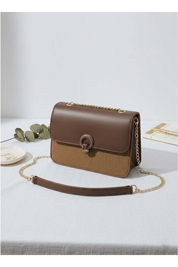 Coffee brown Women’s Luxury Flap Shoulder Bag with Chain Strap and Magnetic Closure