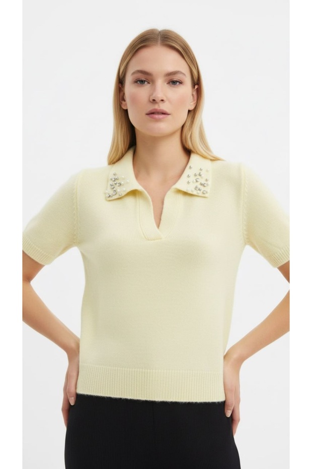 Women's Stoned Polo Collar Short Sleeve Knit Sweater