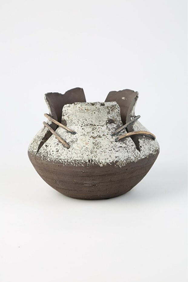 Ceramic Lace Flower Vase 21*21*15.5 cm