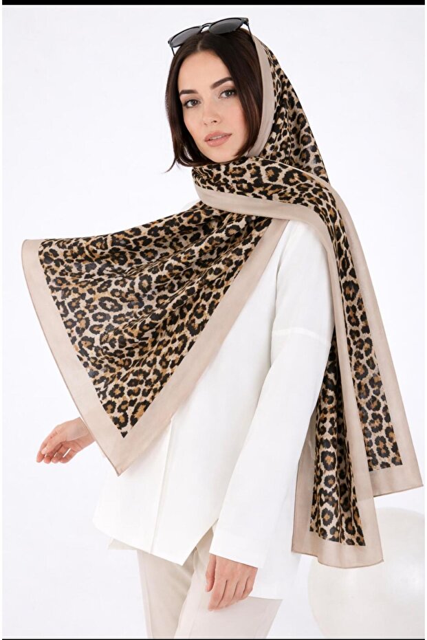 Patterned Leopard Shawl - 1