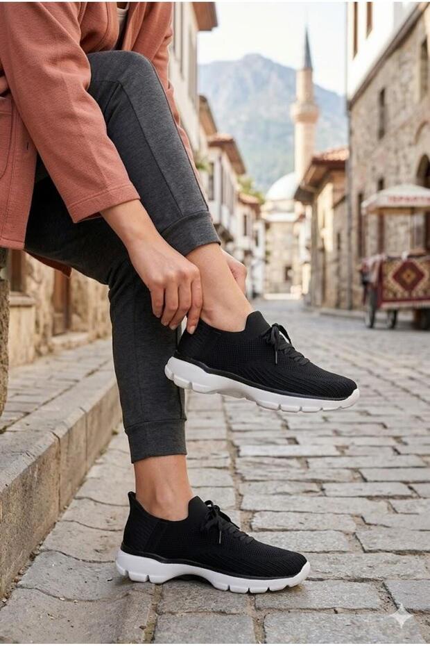 B042 Comfortable Flexible Laceless Daily Walking Women's Sports Shoes