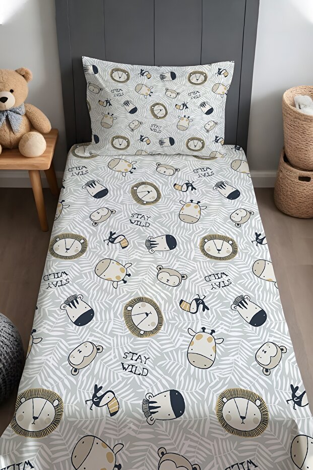 Nordic Forest Patterned Bedspread and Pillowcase