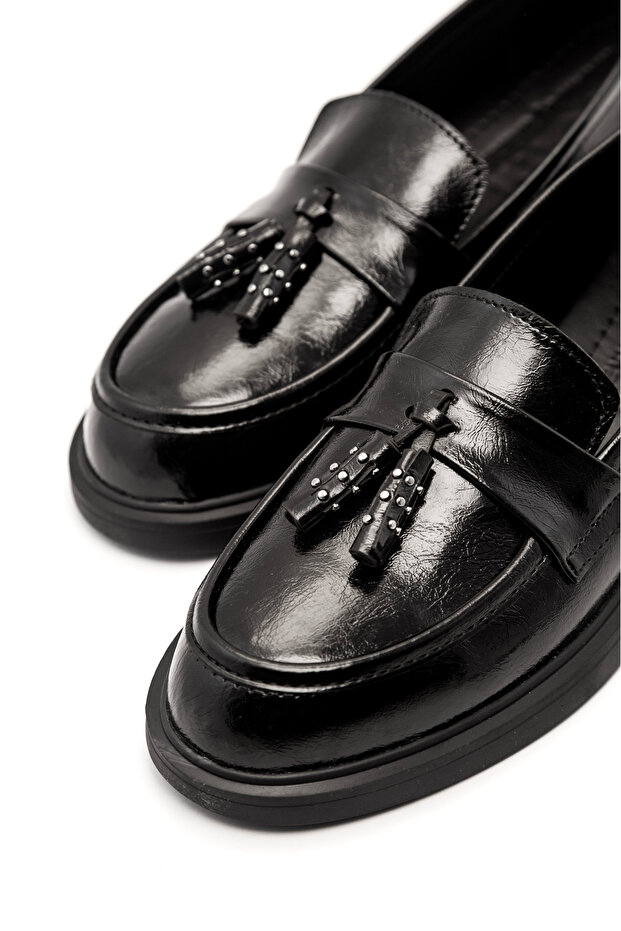 Int 4078 Tassel Detail Loafer