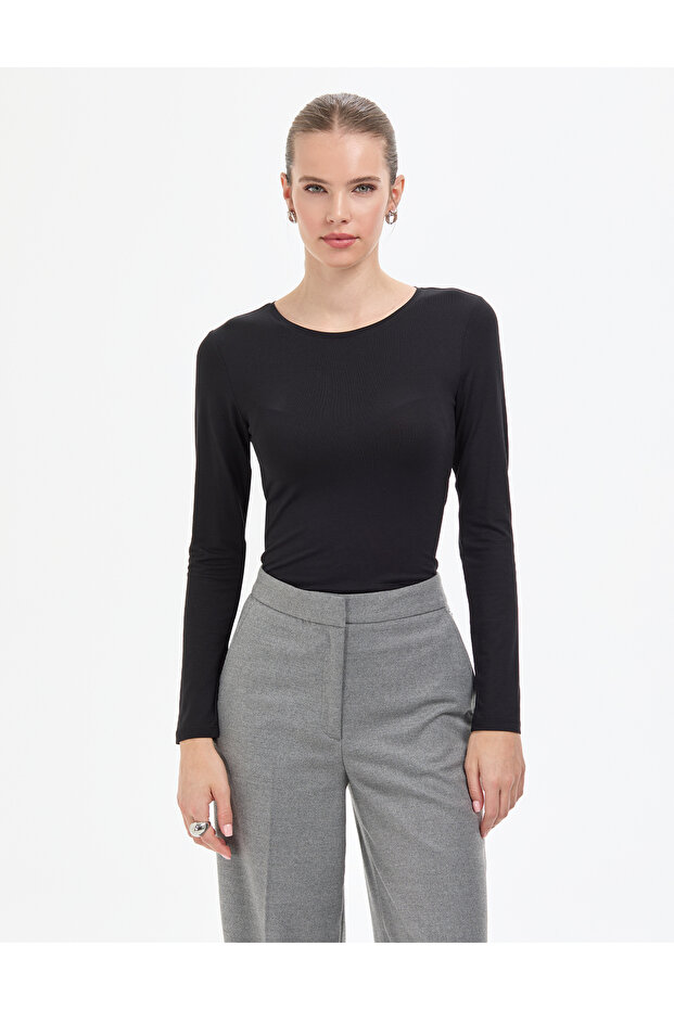 Black Slim Fit Knitted Blouse 50317061-Vr046