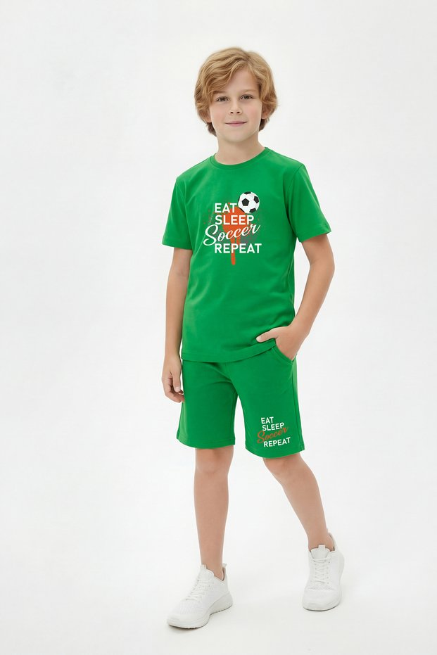 Round Neck T-Shirt and Colorful Capri Pants with Print Detail for Boys