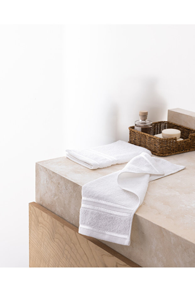 Marnot Border 2-Piece 100% Cotton Flocked Hand Towel - White - 30X45 cm
