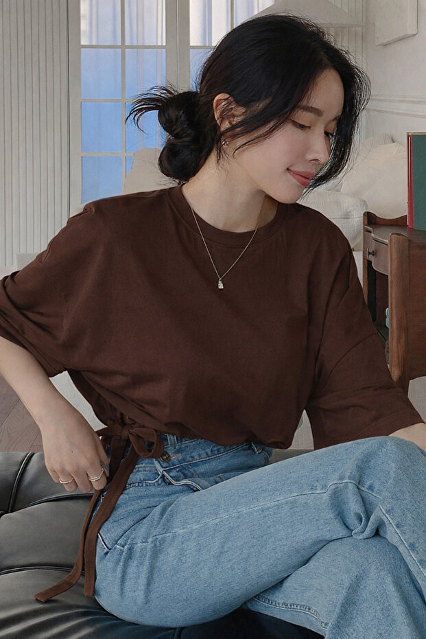Women's Oversize Basic Brown T-Shirt with Side Ties, Comfortable Cut, Casual Summer T-Shirt
