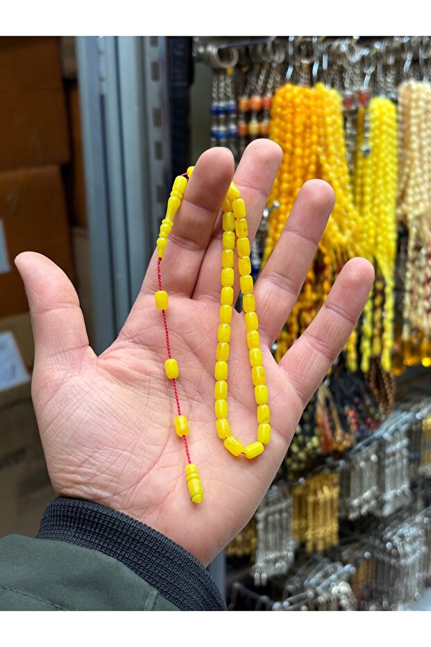 سبحة خرز كهرمانية مضغوطة بطول الكاحل بلون أصفر ليموني