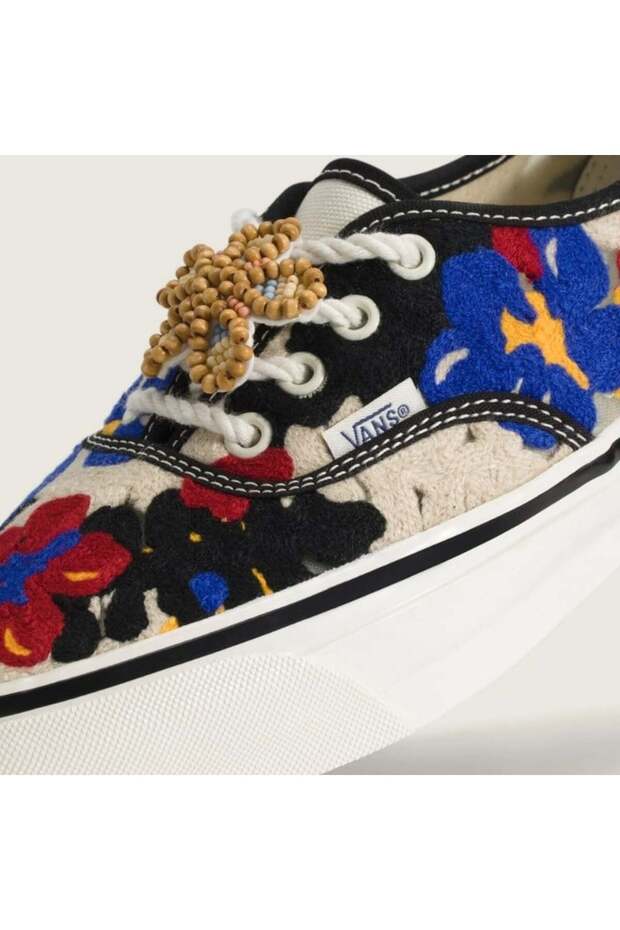 LX Authentic 44 Needlework - 3