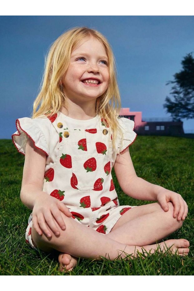 Girl's Strawberry Patterned Salopet Ruffle Collar T-Shirt 2-Piece Set