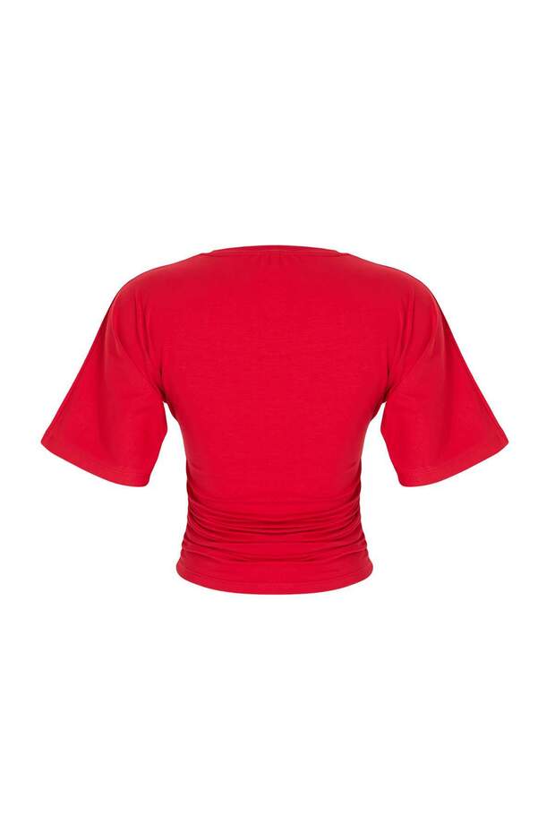 Kırmızı Düz Fitted Bisiklet Yaka Kısa Büzgülü Pamuklu Esnek Örme T-Shirt TWOSS26TS00052 - 6